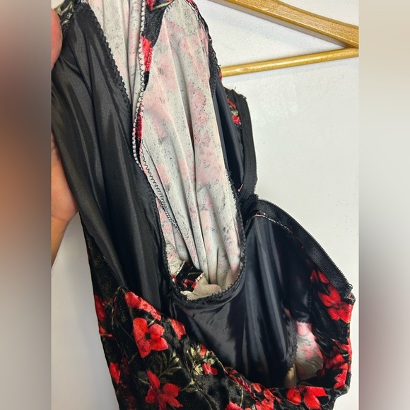 Vintage Hand Made Floral Velvet Midi Dress Xs Timeless Feminine Romantic Amish - Picture 10 of 11